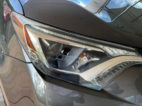 Used 2017 Toyota RAV4 LE w/ All Weather Liner Package AWD/4WD image 28
