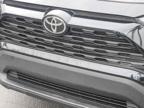 Used 2025 Toyota RAV4 XLE AWD/4WD image 6