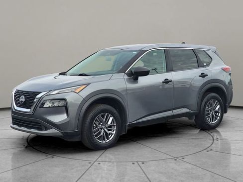 Used 2023 Nissan Rogue S AWD/4WD image 2