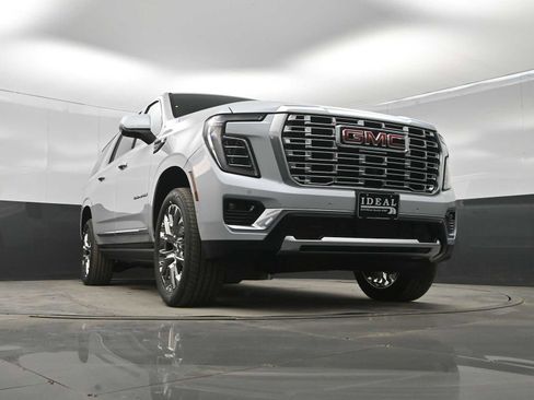 New 2026 GMC Yukon XL Denali w/ Denali Reserve Package AWD/4WD image 35