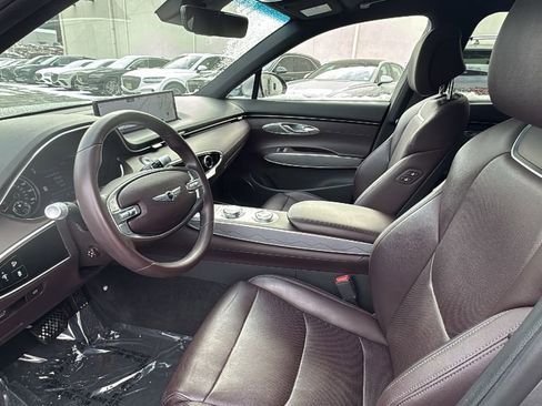 Used 2022 Genesis GV70 2.5T w/ Advanced Package image 17