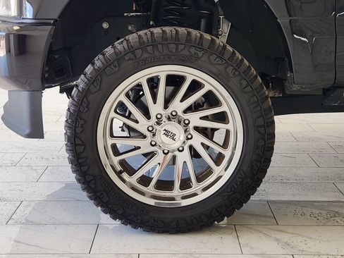Used 2022 Ford F250 Platinum w/ FX4 Off-Road Package AWD/4WD image 10