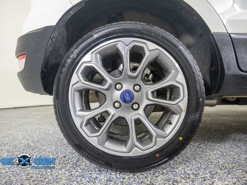 Used 2019 Ford EcoSport Titanium AWD/4WD image 46