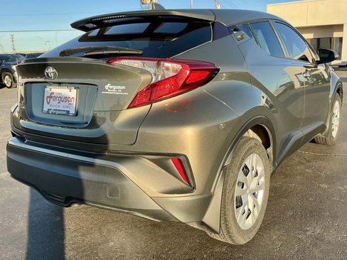 Used 2021 Toyota C-HR LE image 19