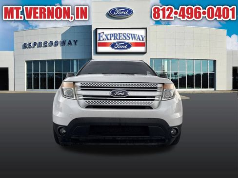 Used 2014 Ford Explorer XLT w/ Equipment Group 202A AWD/4WD image 11