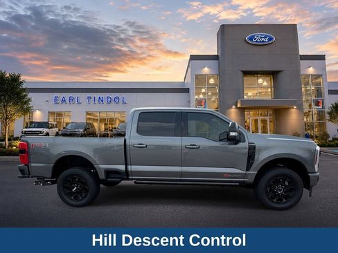 Used 2025 Ford F350 Platinum w/ FX4 Off-Road Package AWD/4WD image 9