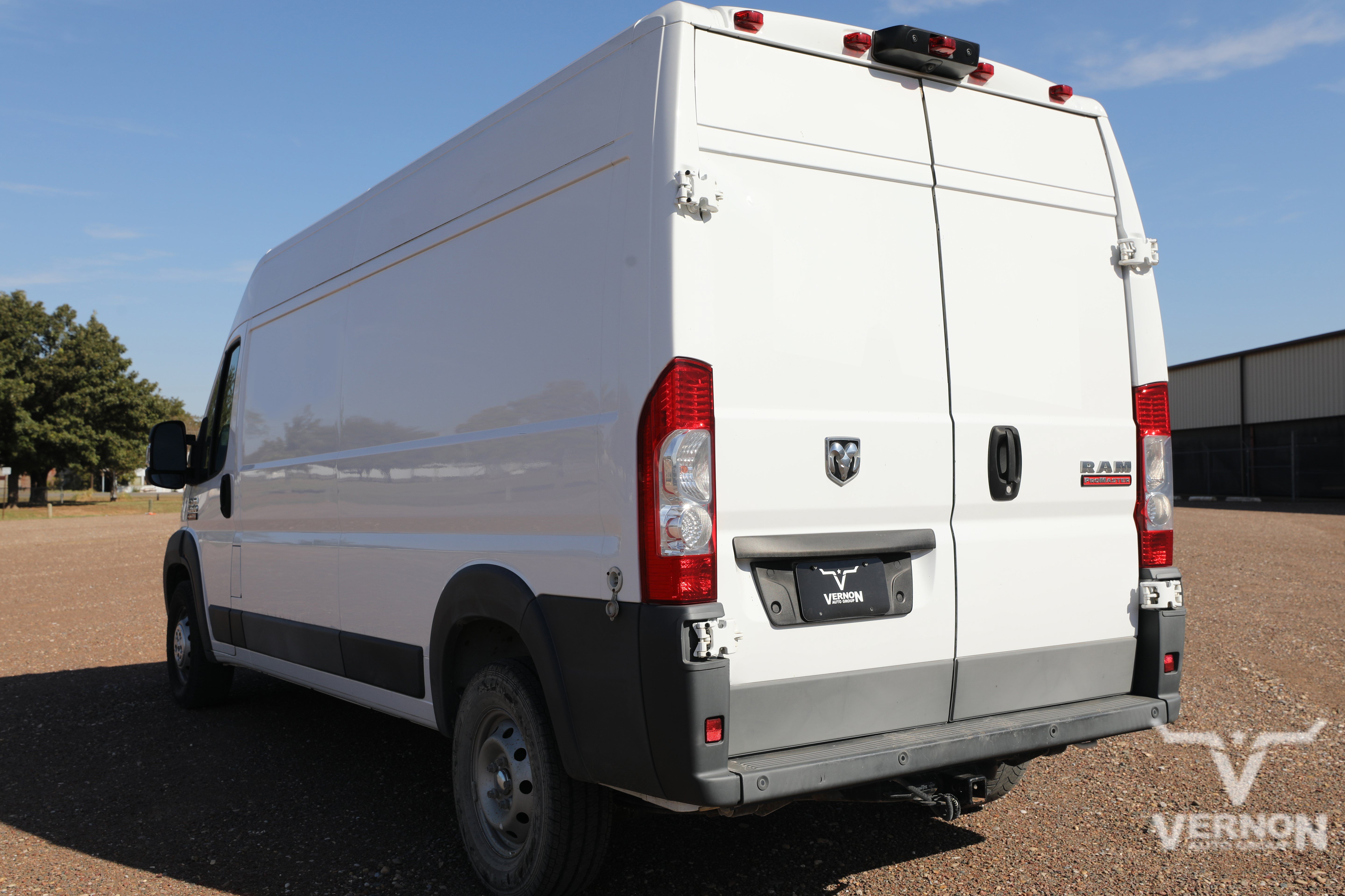 Used 2017 RAM ProMaster 2500 w/ Interior Convenience Group FWD image 3