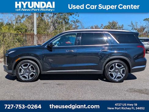 Used 2023 Hyundai Palisade Limited image 2