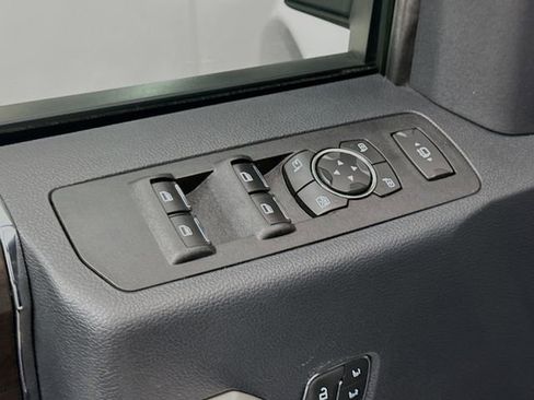 Used 2022 Ford F250 Lariat w/ Chrome Package AWD/4WD image 18