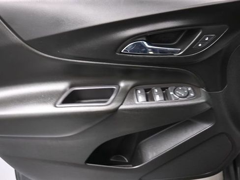 Used 2019 Chevrolet Equinox LT image 7