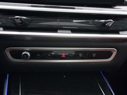 Used 2024 BMW X7 xDrive40i w/ M Sport Package image 57