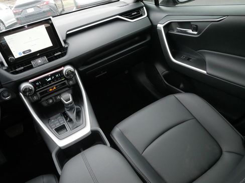 Certified 2025 Toyota RAV4 XLE Premium image 11