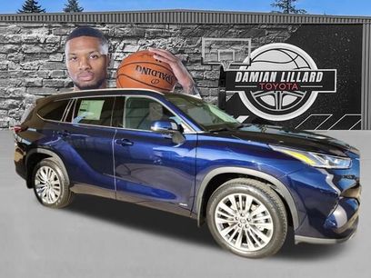 New 2026 Toyota Highlander Platinum