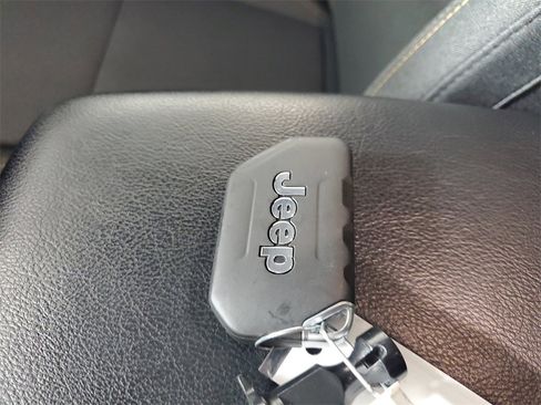 Used 2024 Jeep Wrangler Sport image 26