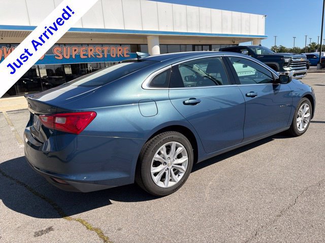 Used 2025 Chevrolet Malibu LT FWD image 3