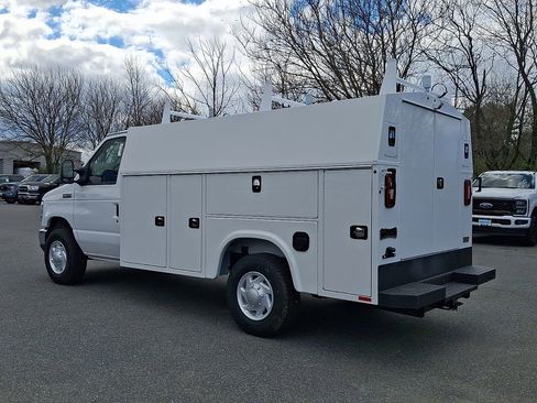 New 2026 Ford E-350 and Econoline 350 Super Duty w/ Power Equipment Group image 3