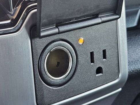 Used 2022 Ford F350 Platinum image 22