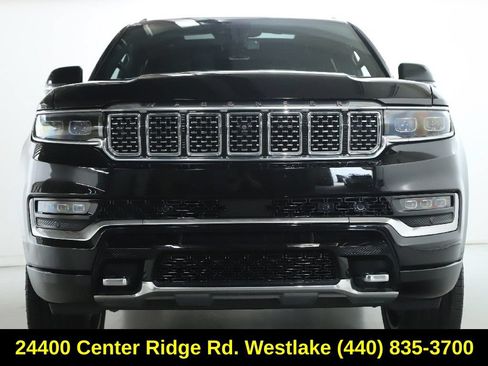 Used 2024 Jeep Grand Wagoneer Series III w/ HD Trailer Tow Package AWD/4WD image 6