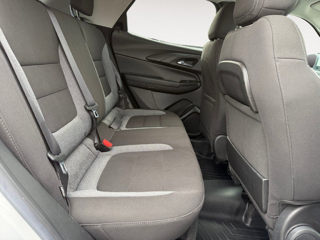 Used 2022 Chevrolet TrailBlazer LT w/ Driver Confidence Package AWD/4WD image 24
