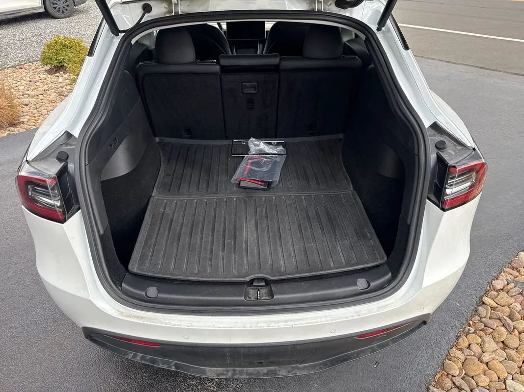 Used 2020 Tesla Model Y Long Range AWD/4WD image 39