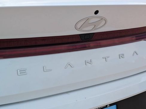 Used 2024 Hyundai Elantra SEL w/ Convenience Package FWD image 14