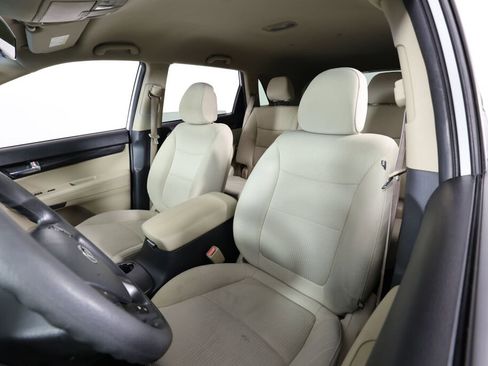 Used 2012 Kia Sorento LX image 11