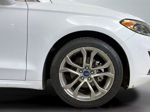 Used 2019 Ford Fusion SEL FWD image 34