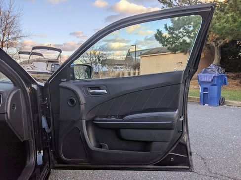 Used 2023 Dodge Charger SXT image 11