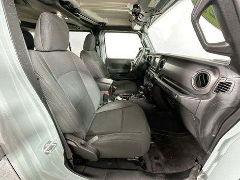 Used 2023 Jeep Wrangler Unlimited w/ Cold Weather Group image 29