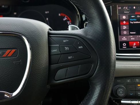 Certified 2022 Dodge Durango R/T w/ Blacktop Package RWD image 28