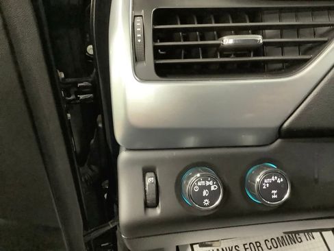 Used 2019 Chevrolet Tahoe LT image 15