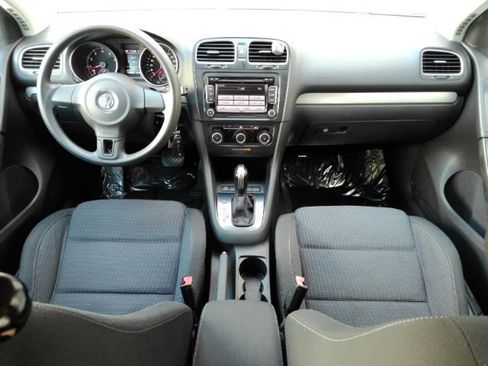 Used 2012 Volkswagen Golf 4-Door FWD image 2