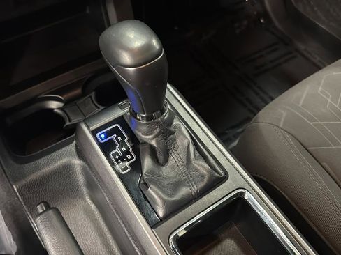 Used 2019 Toyota Tacoma SR image 21