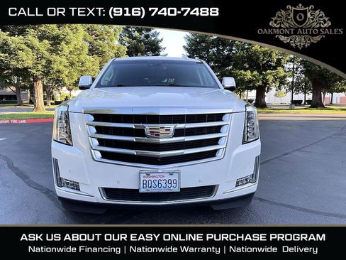 Used 2017 Cadillac Escalade Premium Luxury AWD/4WD image 4