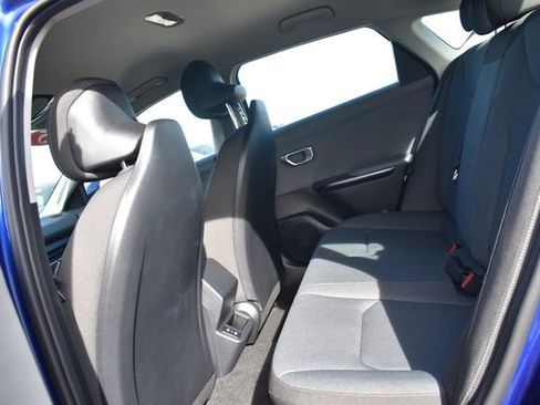 New 2025 Kia K4 LXS image 16