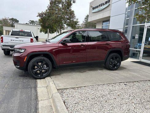 New 2025 Jeep Grand Cherokee L Laredo image 5