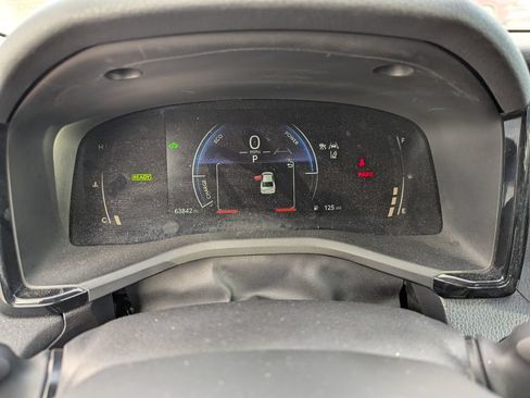 Used 2025 Toyota Camry LE FWD image 20