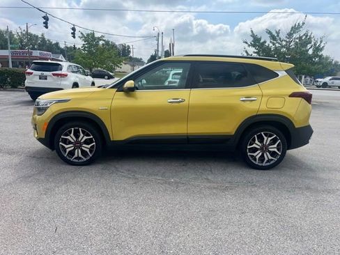 Used 2021 Kia Seltos SX w/ SX Sunroof Package image 3