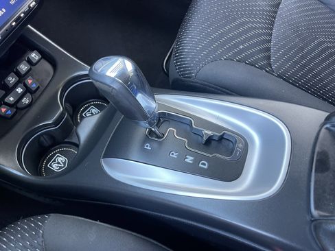 Used 2018 Dodge Journey SE w/ Blacktop Package image 36