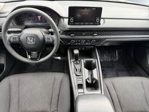 Used 2023 Honda Accord EX image 6