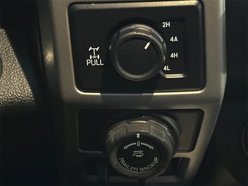 Used 2019 Ford F150 Lariat image 19