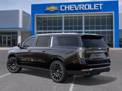 New 2026 Chevrolet Suburban High Country AWD/4WD image 3