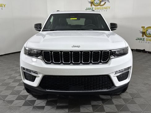 New 2025 Jeep Grand Cherokee Limited w/ Trailer Tow Package AWD/4WD image 3