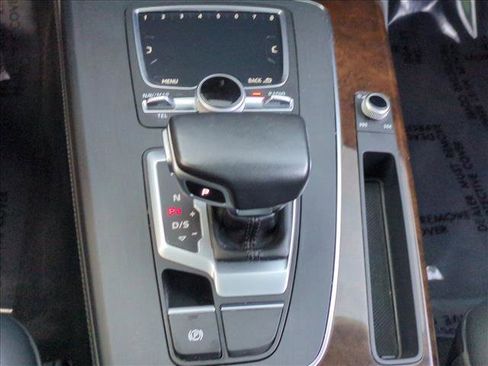 Used 2019 Audi Q5 2.0T Premium Plus w/ Premium Plus Package image 11