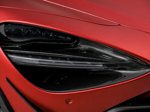 Used 2018 McLaren 720S image 4