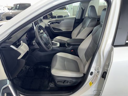 Used 2024 Toyota RAV4 XLE Premium FWD image 20