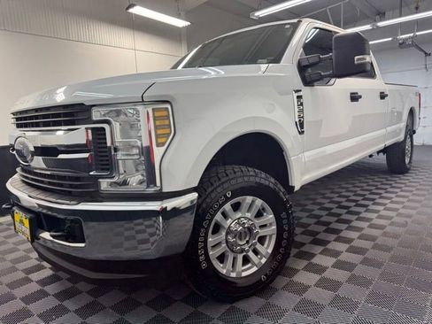Used 2019 Ford F250 XLT AWD/4WD image 3