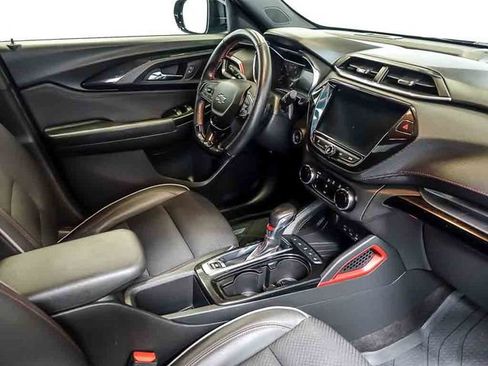 Used 2023 Chevrolet TrailBlazer RS w/ Convenience Package FWD image 30