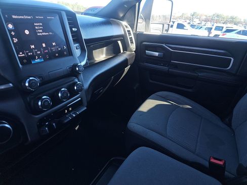 Used 2024 RAM 2500 Big Horn w/ Bed Utility Group image 12
