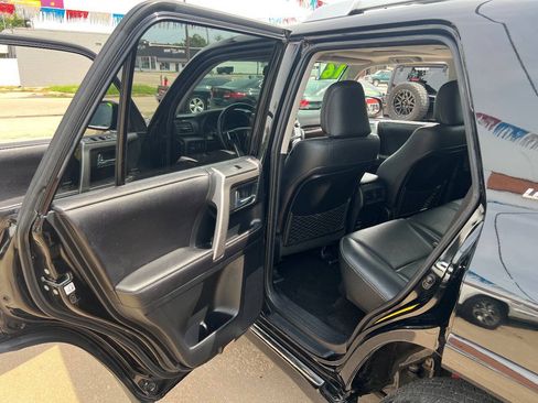 Used 2016 Toyota 4Runner Limited AWD/4WD image 18